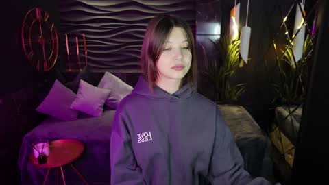 Snapshot of elizamild chatting on 18, 12, 2024 Eliza online show from 18, 12, 2024