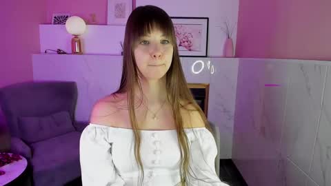 Snapshot of elizamild chatting on 18, 2, 2025 Eliza online show from 18, 2, 2025