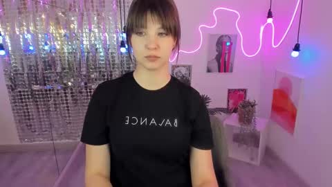 Snapshot of elizamild chatting on 2, 3, 2025 Eliza online show from 2, 3, 2025