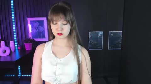 Snapshot of elizamild chatting on 11, 3, 2025 Eliza online show from 11, 3, 2025