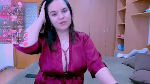 Ella  online show from 27, 10, 2025