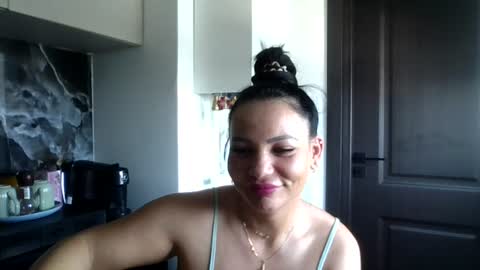 Ella online show from 25, 6, 2026
