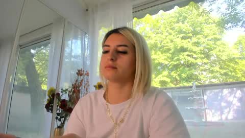 ella_vee online show from 5, 5, 2026
