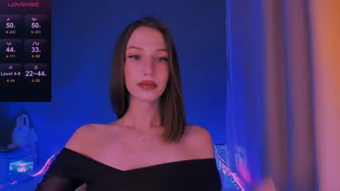 ellaamber online show from 26, 4, 2026