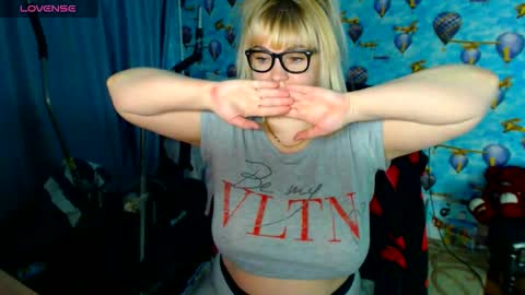  IsaBella  online show from 4, 3, 2026