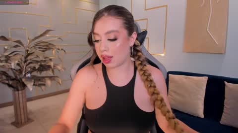 EllaClark online show from 4, 12, 2024