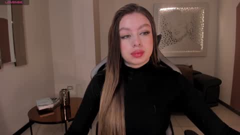 EllaClark online show from 5, 1, 2025