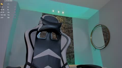 EllaClark online show from 14, 1, 2025