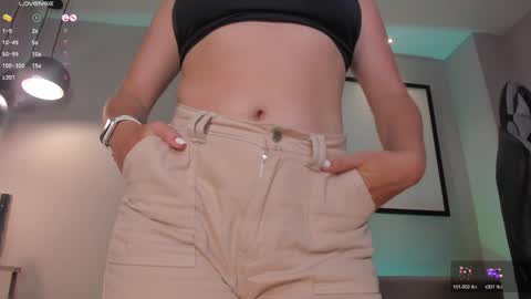 EllaClark online show from 19, 1, 2025