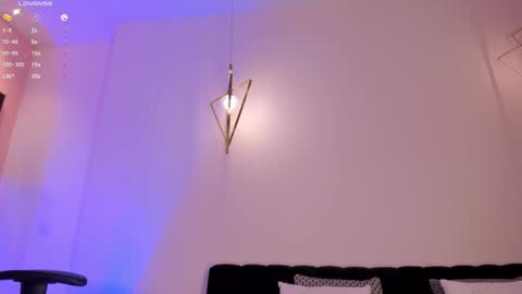 EllaClark online show from 24, 1, 2025