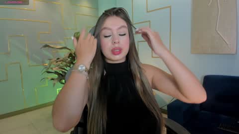 EllaClark online show from 29, 1, 2025