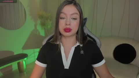 EllaClark online show from 6, 3, 2025