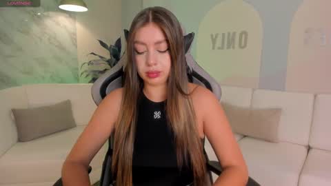 EllaClark online show from 8, 3, 2025