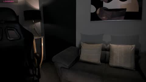 EllaClark online show from 11, 10, 2025