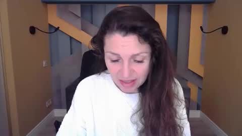 EllaLongs online show from 4, 2, 2026