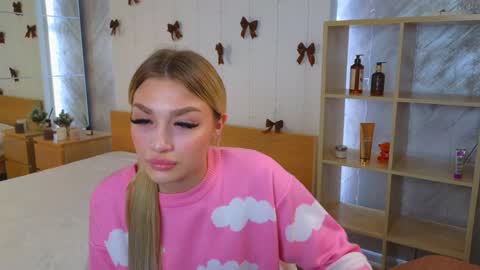 ellamilla online show from 26, 12, 2024