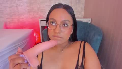 Ella online show from 10, 2, 2025