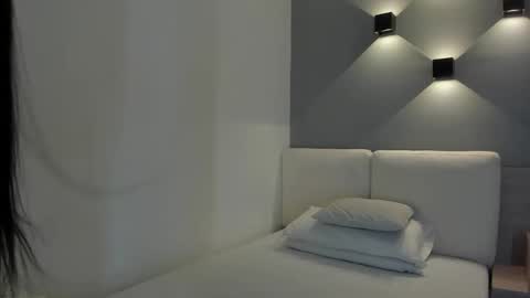 Ella online show from 29, 9, 2025