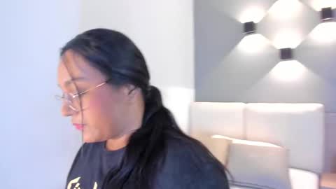 Ella online show from 2, 10, 2025