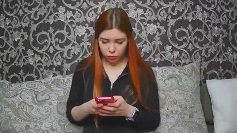 EllaNuar online show from 6, 2, 2026