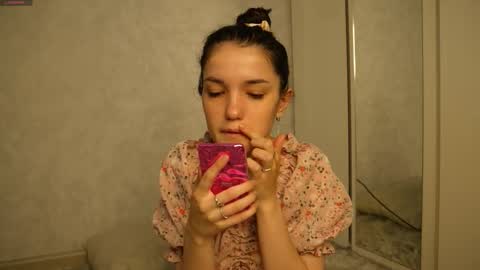 Ella online show from 17, 9, 2025