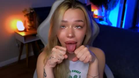Ella online show from 8, 5, 2026