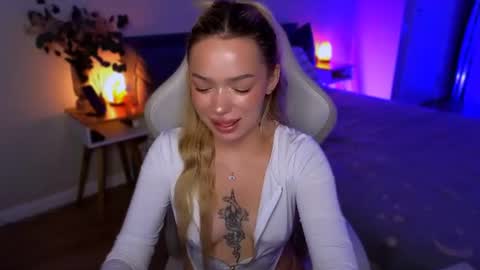 Ella online show from 3, 8, 2026
