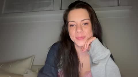 Snapshot of elle67 chatting on 18, 9, 2025 Elle67 online show from 18, 9, 2025