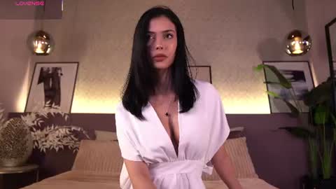 Elle Diane online show from 8, 7, 2026
