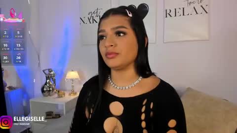 Snapshot of ellegisellee chatting on 29, 6, 2026 Yiss online show from 29, 6, 2026