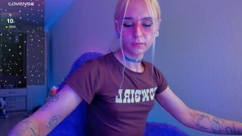 Ellie online show from 10, 4, 2026