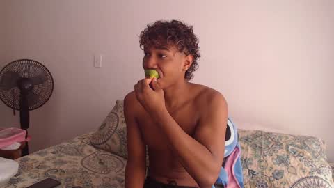 Snapshot of ellie_andy19 chatting on 6, 12, 2024 kev  dani online show from 6, 12, 2024