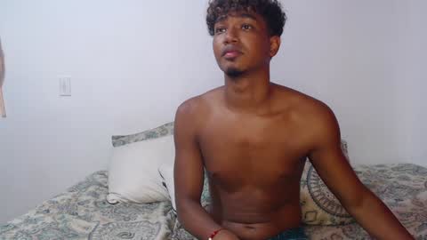 Snapshot of ellie_andy19 chatting on 24, 1, 2025 kev  dani online show from 24, 1, 2025