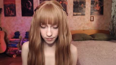 ellie_friendly online show from 5, 12, 2025
