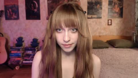 ellie_friendly online show from 9, 5, 2026