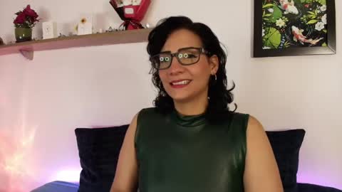 Snapshot of elliee1 chatting on 18, 4, 2026 elliee1 online show from 18, 4, 2026