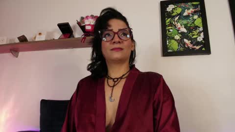 Snapshot of elliee1 chatting on 22, 5, 2026 elliee1 online show from 22, 5, 2026