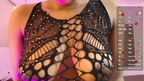 elliee_alves online show from 22, 4, 2026