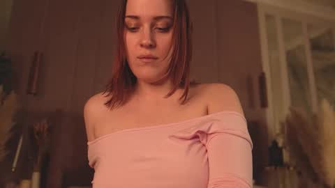 Snapshot of elliegarson__ chatting on 4, 3, 2026 elliegarson__ online show from 4, 3, 2026