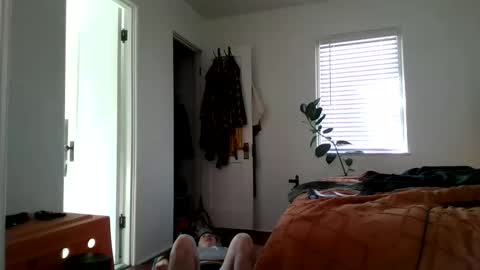 Ellie Rowyn online show from 13, 12, 2025