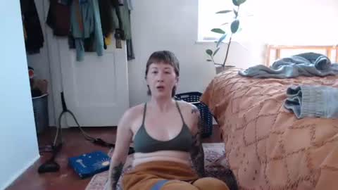 Ellie Rowyn online show from 28, 2, 2026