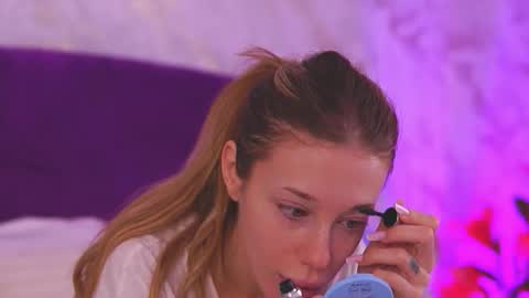 Snapshot of ellinanuria chatting on 17, 2, 2026 EllinaNuria online show from 17, 2, 2026