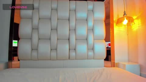 E L L I O T    V E L E Z online show from 2, 2, 2025