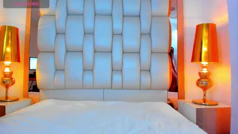 E L L I O T    V E L E Z online show from 11, 3, 2025