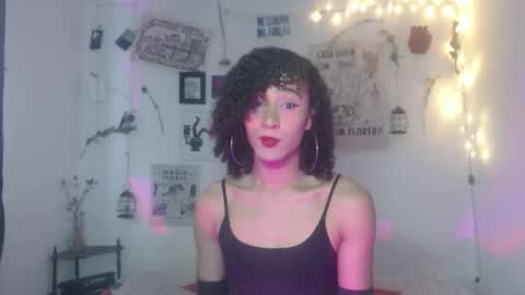 Snapshot of ellis_flowers chatting on 18, 9, 2025 . online show from 18, 9, 2025