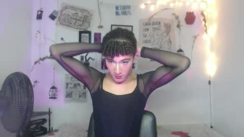 Snapshot of ellis_flowers chatting on 21, 9, 2025 . online show from 21, 9, 2025