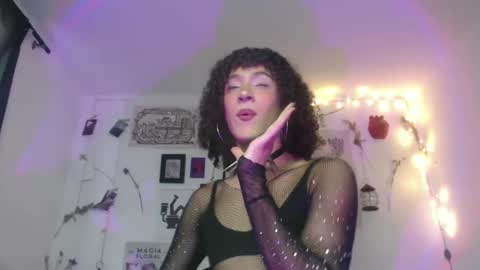 Snapshot of ellis_flowers chatting on 2, 10, 2025 . online show from 2, 10, 2025