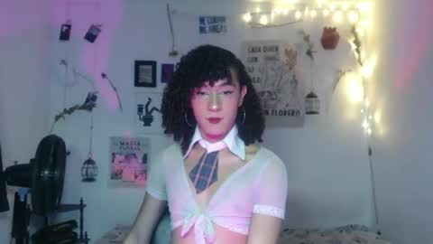 Snapshot of ellis_flowers chatting on 22, 10, 2025 . online show from 22, 10, 2025