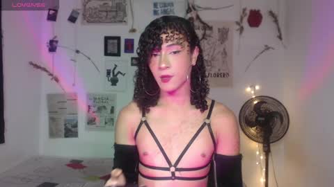 Snapshot of ellis_flowers chatting on 18, 12, 2025 . online show from 18, 12, 2025