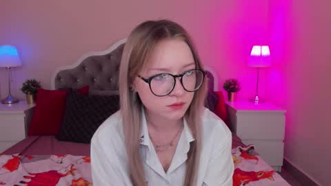 Snapshot of elliup chatting on 24, 9, 2025 elliup online show from 24, 9, 2025